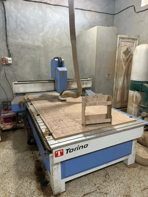 خدمة القص والقطع الرقمي CNC و Laser