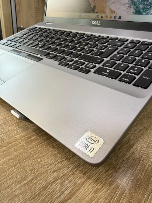 LAPTOP DELL LATITUDE 5510| i7 10810U| RAM 16Go| SSD 512Go| Écran 15,6 FHD Tacitle| Clavier lum