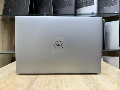 DELL PRECISION 5550| i7 10850H| RAM 32Go| SSD 512Go| Écran 15,6 FHD| Nvidia Quadro T1000