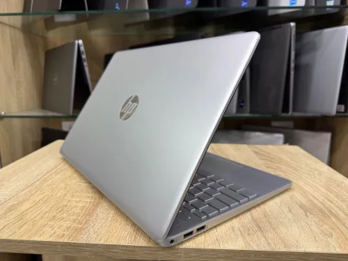 LAPTOP HP 15s | AMD RYZEN 5 5500U | RAM 16Go | SSD 512Go | Écran 15,6 FHD | Clavier Lum
