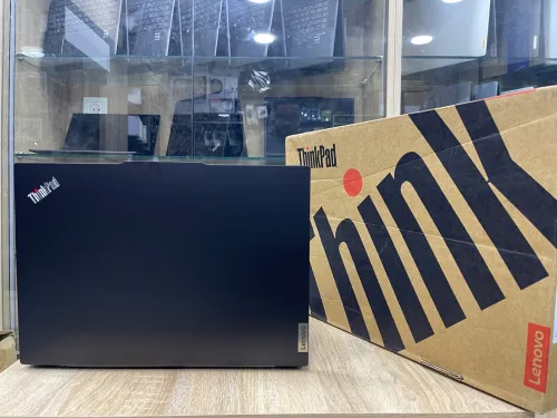 LENOVO THINKPAD E16 Gen 1 | i5 1335U | RAM 16 | SSD 256 | Écran 16 Pouce | jamais utilisé