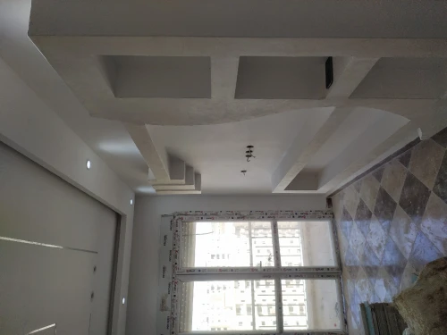 Faux plafond placoplâtre et peinture maison 