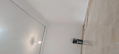 Faux plafond placoplâtre et peinture maison 
