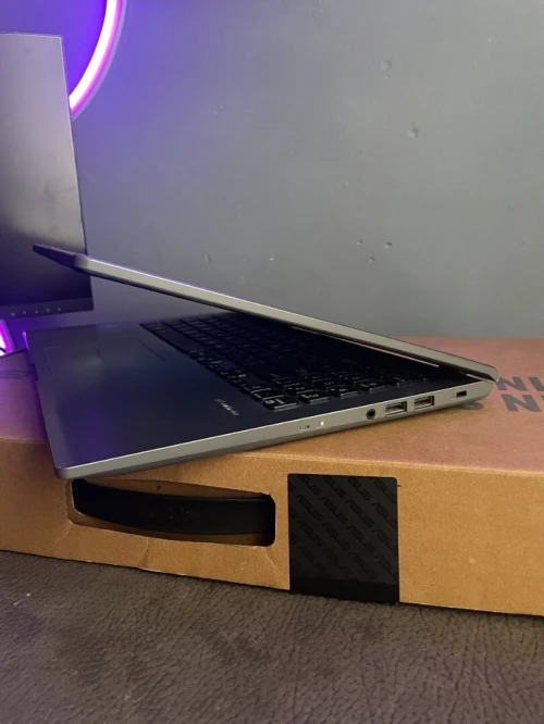 PC Asus vivobook X515E