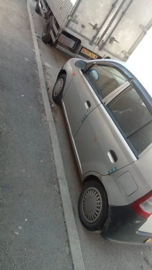 Daihatsu Charade 2004 Charade