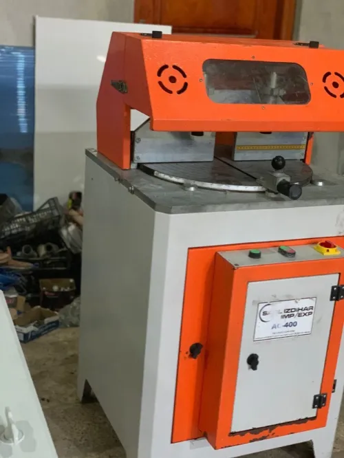 Machiné Coupeuse Numérique PVC aluminium