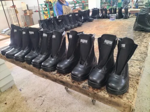 Chaussures boots magnum 