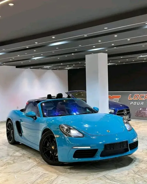 location de voiture PORSCHE BOXSTER 718