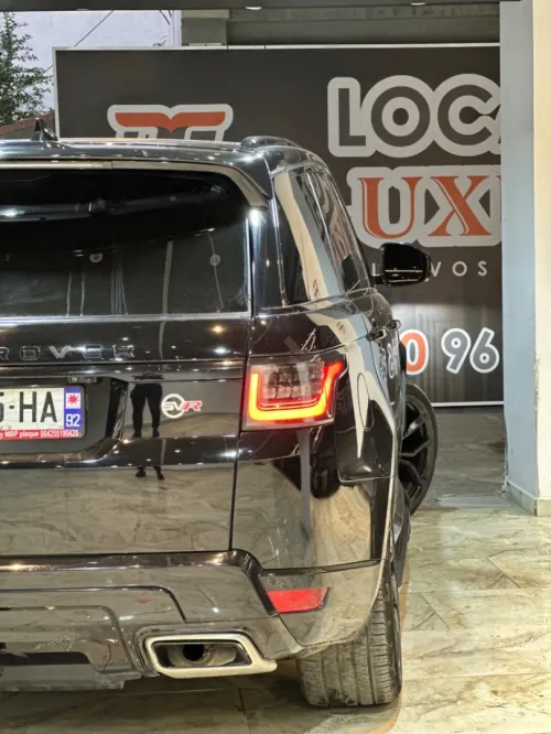 Location Range Rover p300