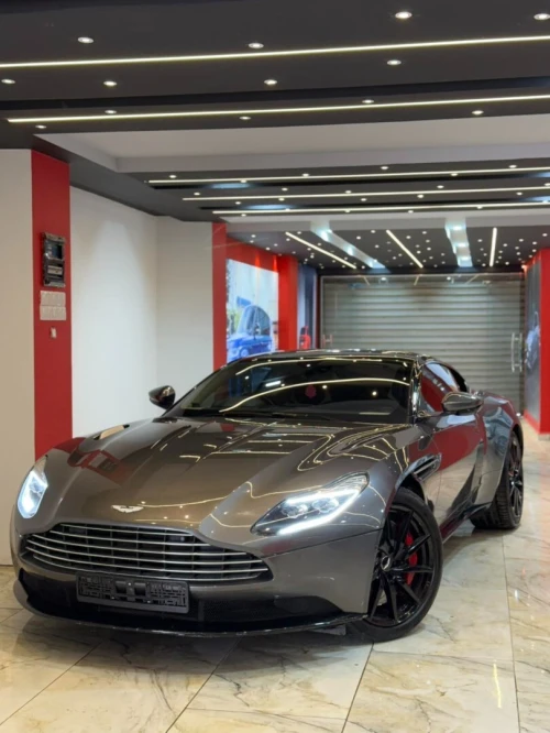 location de voiture luxe ASTON MARTIN V12