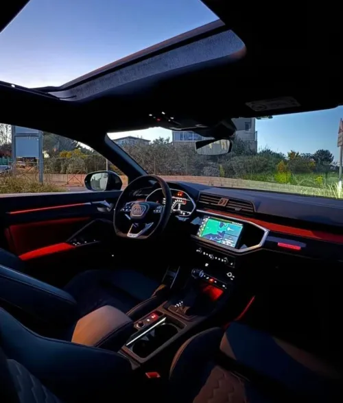  location de voiture AUDI RSQ3