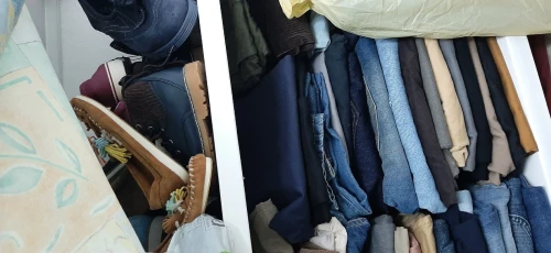Vend vêtements er chaussures Homme ,Femme et Enfants CABA VENUS DE L'ESPAGNE EN GROS ET DETALLE .
