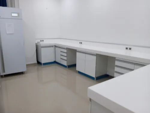 Paillasses de laboratoire