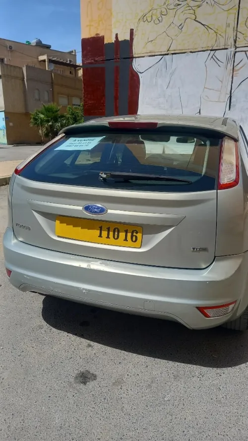 Ford Focus 5 portes 2010 Focus 5 portes