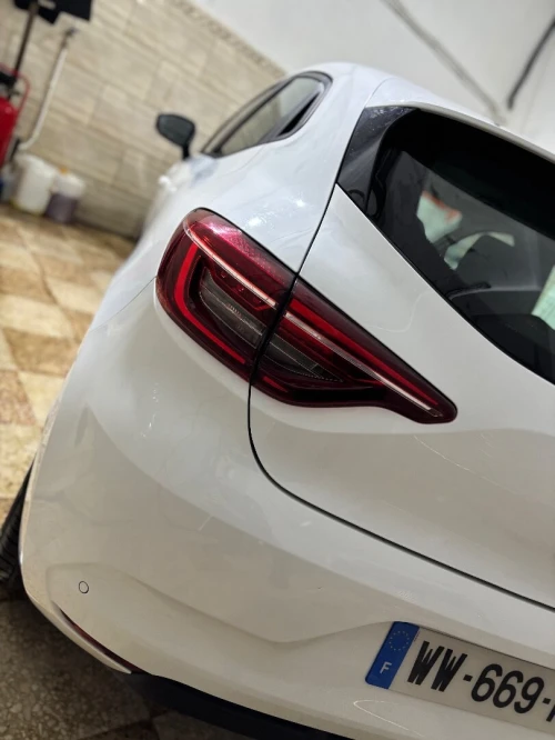 Renault Clio 5 e-tech 2022 Je vends une Clio5 hybride, 140 chevaux