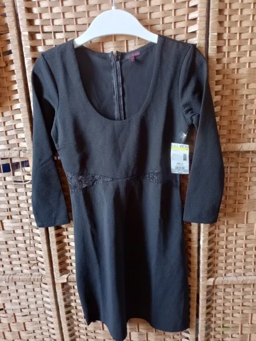 Robes, Chemisettes et Manteaux