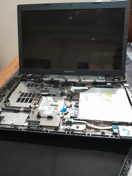 Carcasse & ficheur lenovo G 500
