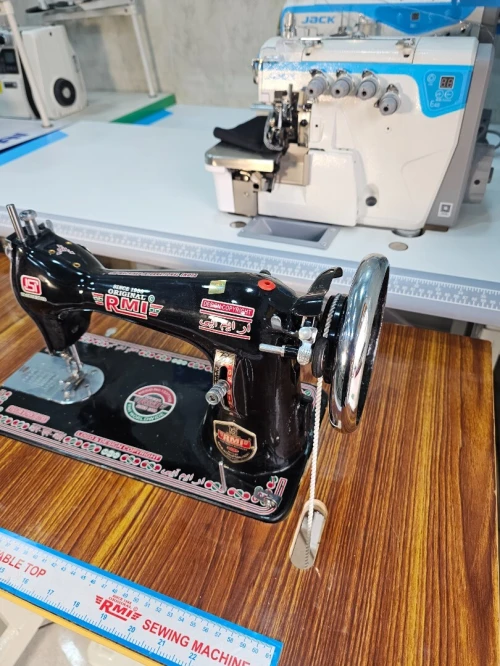 Machine a coudre a pédale سنجر بيدال