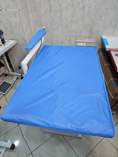 Table de repassage aspirante et chauffante carré طاولة حدادة مستطيلة