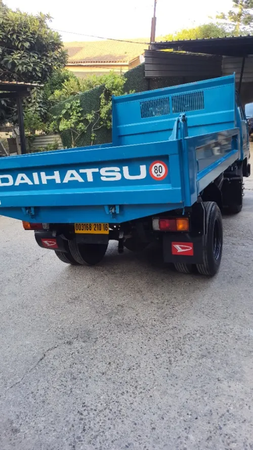 Daihatsu DELTA 2010