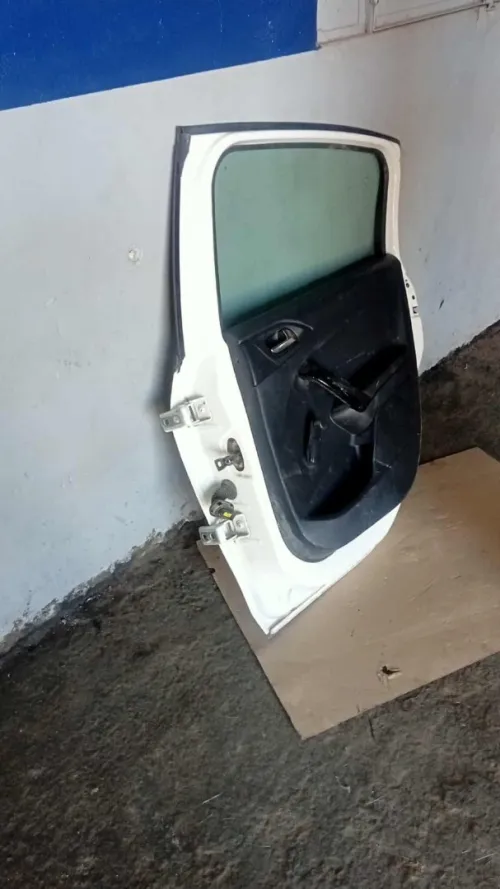 Porte 208