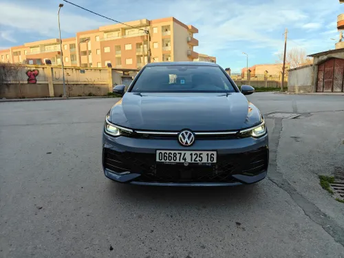 Volkswagen Golf 8 2025 R-Line
