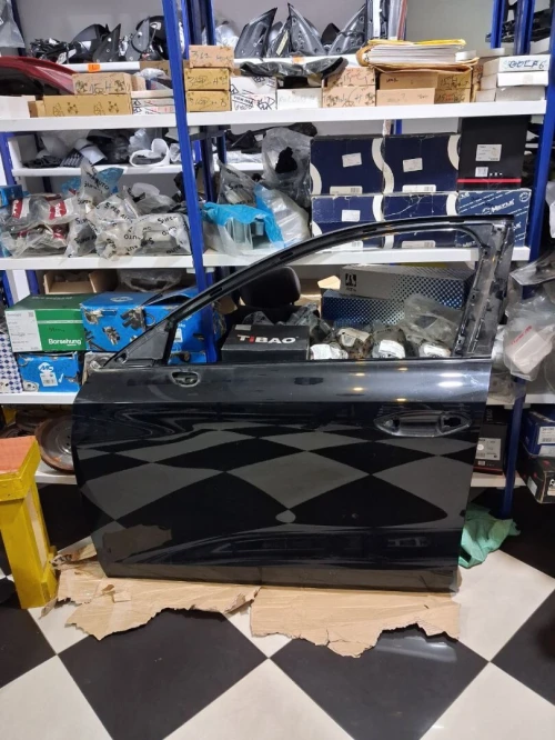 Ailes. Capot. Portes. Malles et tous type de tole couleur d'origine audi Volkswagen 