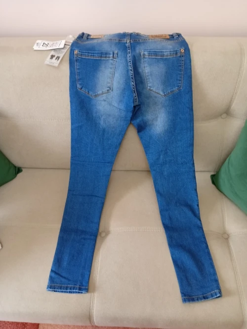 Pantalon jeans et classique 