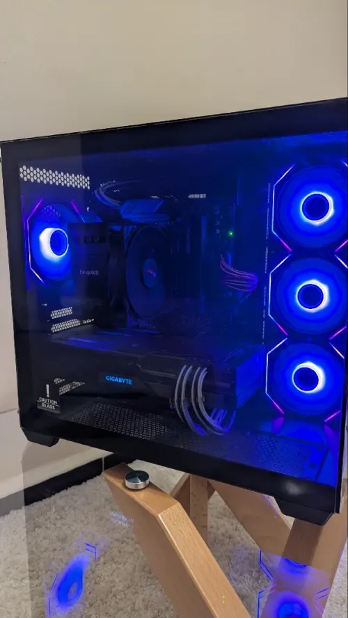 pc gamer - Ryzen 7600 + RX 7700xt