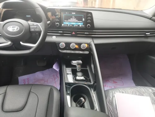Hyundai Elantra 2025 Glx