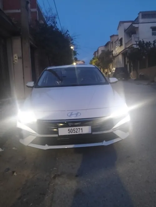 Hyundai Elantra 2025 Glx