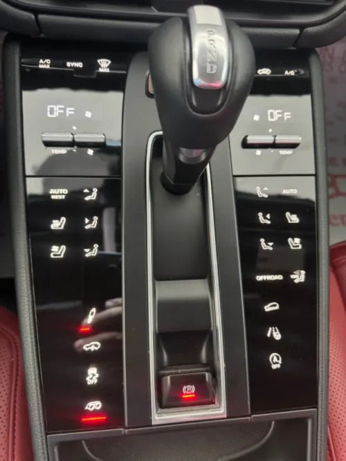 Porsche Macan 2025 T