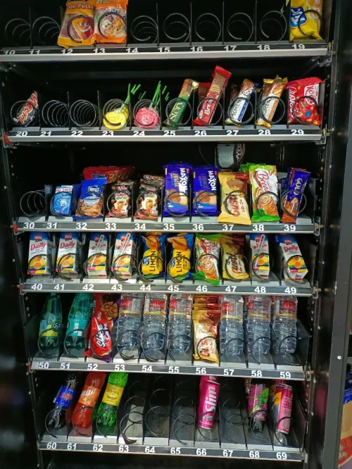 Distributeur automatique snack boisson chaude 