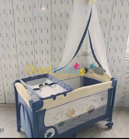 Lit parc bébé dans sa boîte (jdide)