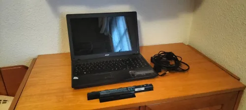 Vends mon PC portable Acer en très bon état