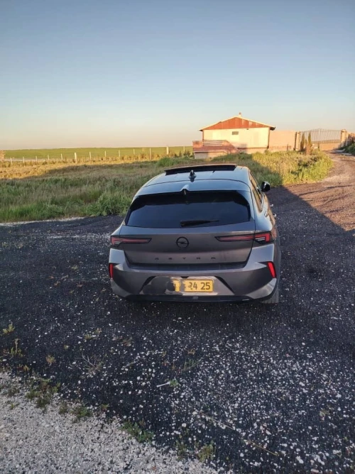 Opel Astra 2024 