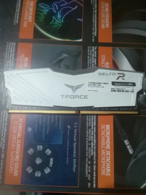 ram 8GB DDR4 2400 mhz rgb white
