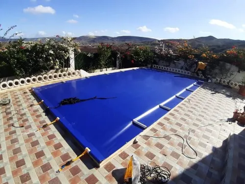 Bâche de couverture piscine 