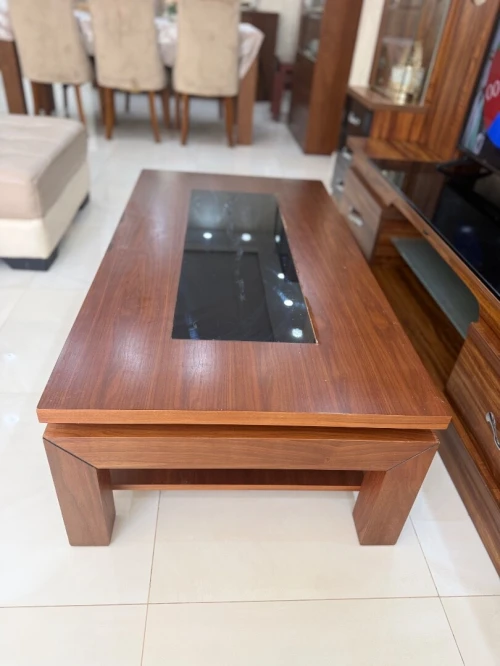 Table basse en bois massif