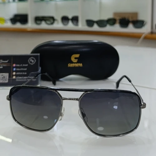 Lunettes originales Carrera 