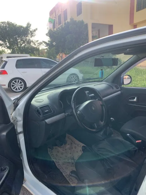 Renault Clio Campus 2011 Bye bye