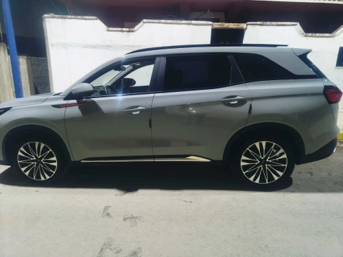 DFSK Glory 600 2025 Full option