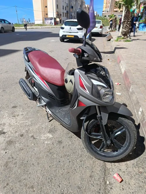 Sym Sr 2025