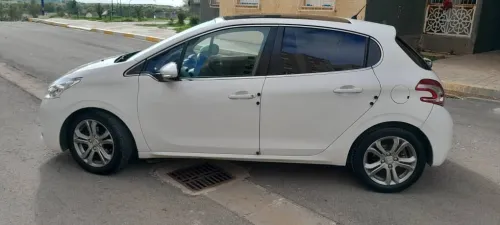 Peugeot 208 2014 Allure