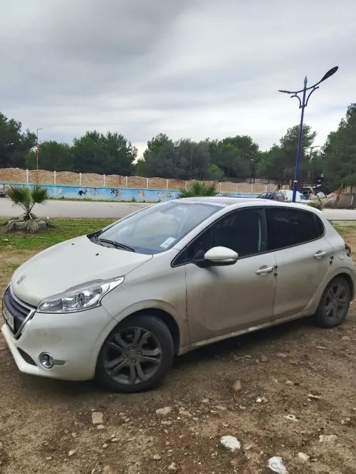 Peugeot 208 2014 Allure