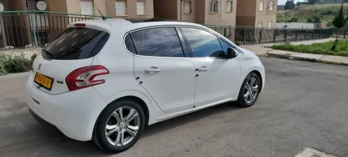 Peugeot 208 2014 Allure