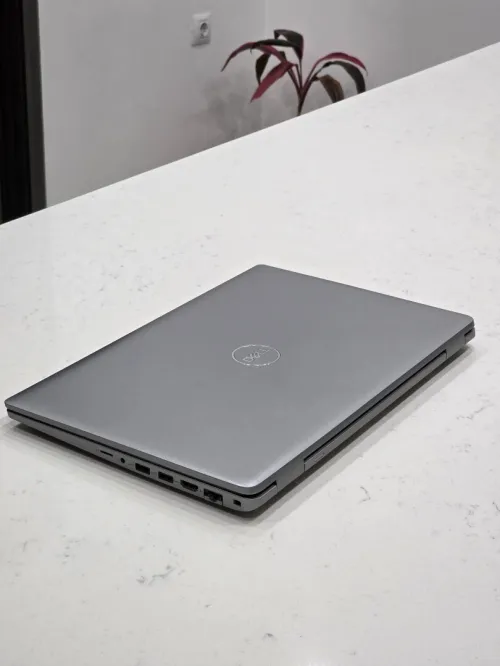 Dell Precision i5 13th vPRO 15.6"pouces