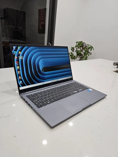 Samsung Galaxy Book i5 13th Gen 15.6"p 16/512