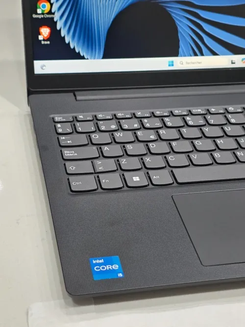 Lenovo V15 i5 13th Gen 15.6"pouces 512/16