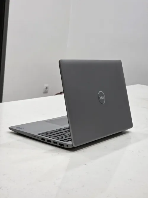 Dell precision WorkStation i5 13th gen 15.6"pouces